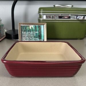 Heritage Stoneware New Traditions Collection Cranberry